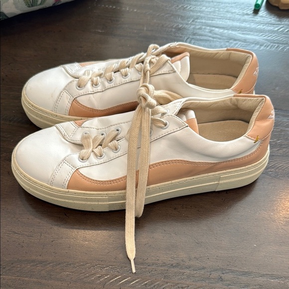 Soludos 8 Yebo Plant Based Vegan Leather Sneaker White and Pink - Picture 5 of 12